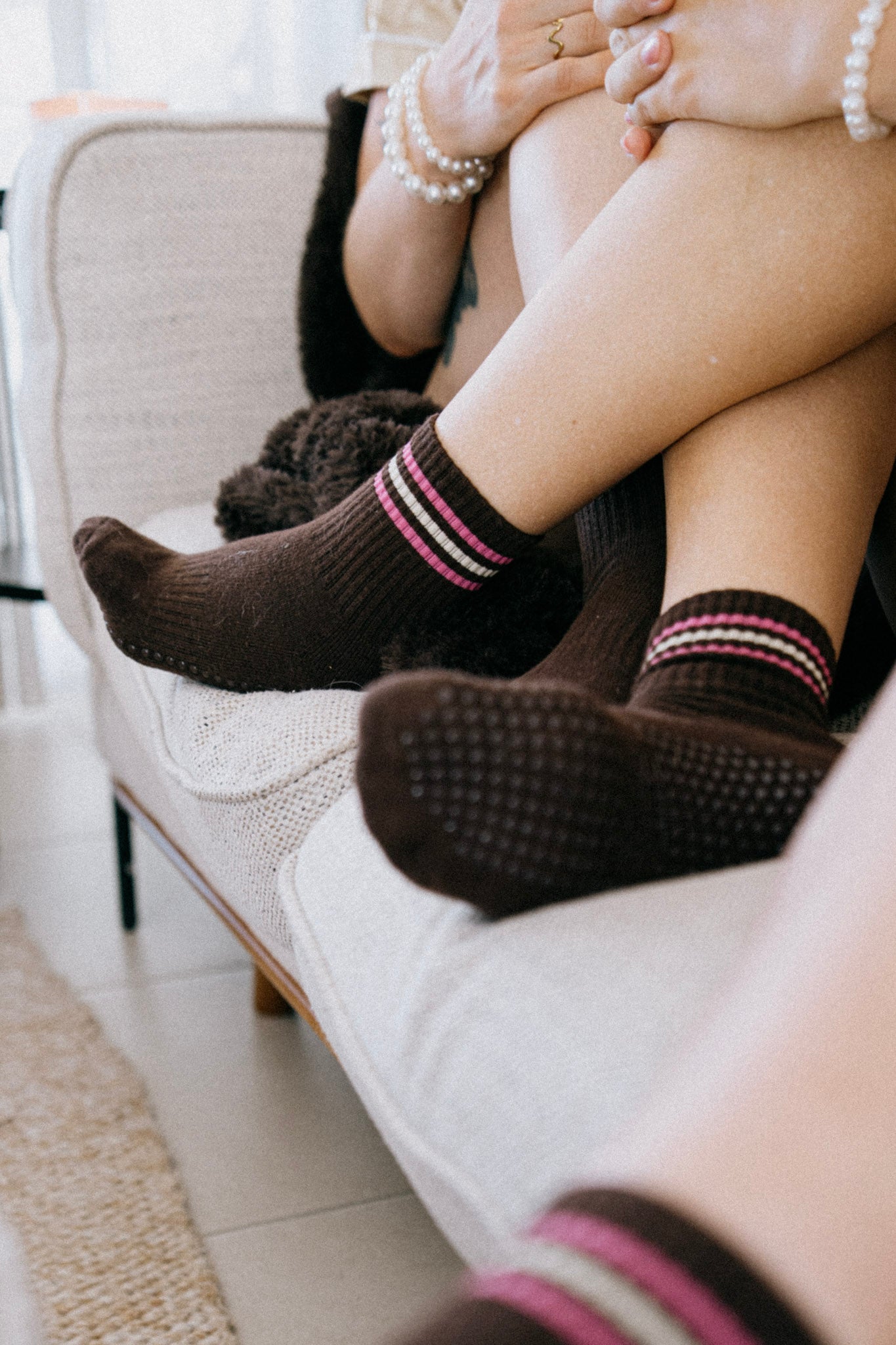 Neapolitan - Mid Rise Crew Grip Socks